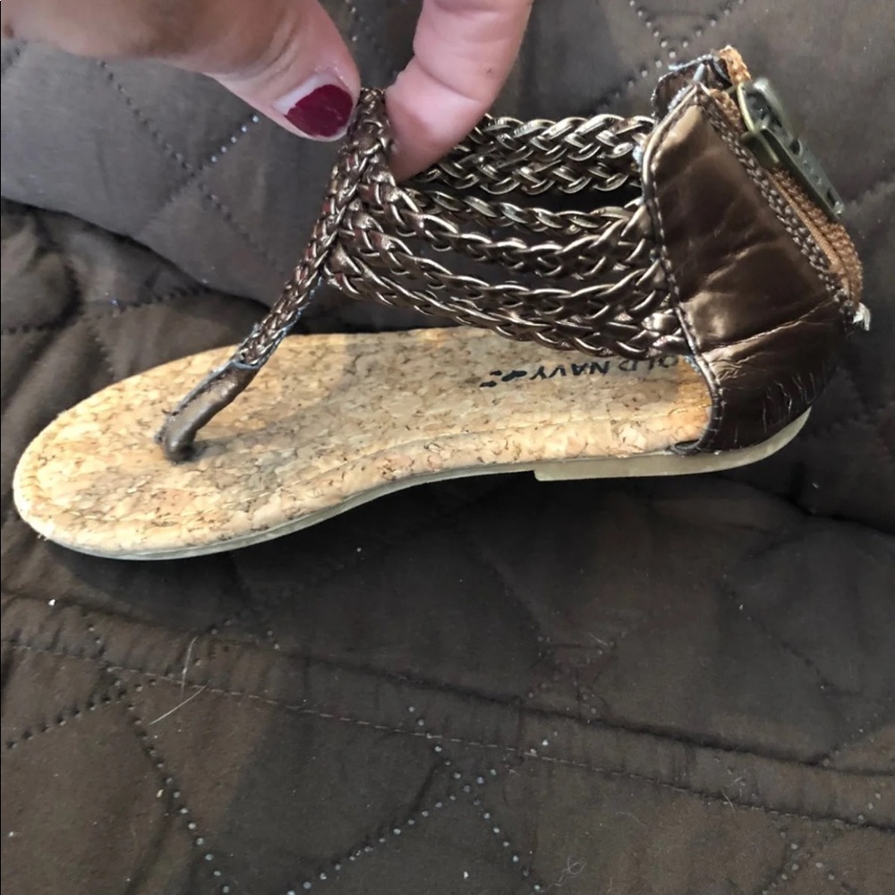 Size 8 toddler braided t strap bronze sandals